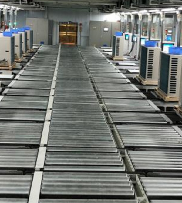 空调自动化柔性生产线，工业机械臂 24 小时无人化装配作业.jpg